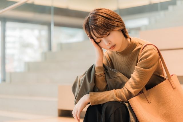 英語が伸びない悩みを抱える女性